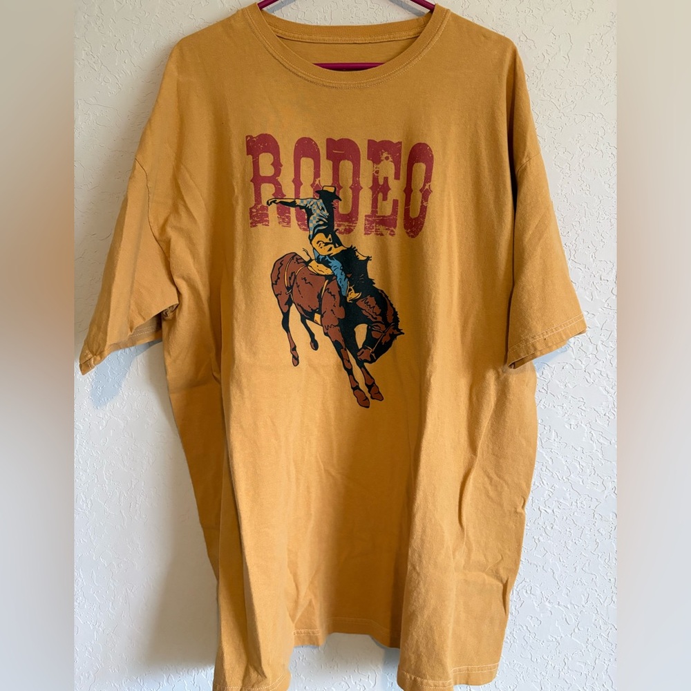 Rodeo Graphic Short-Sleeve Tee - Mustard